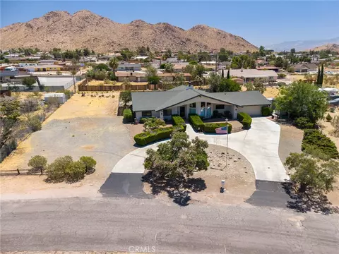 View/Area - 16058 Venango, Apple Valley, CA 92307 photo 1 of 4