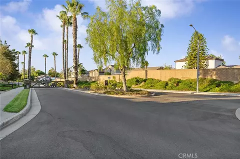 View/Area - 17886 Robusta, Riverside, CA 92503 photo 1 of 5