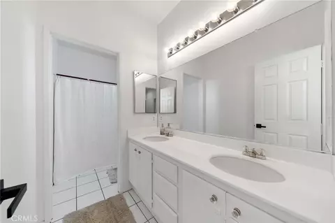 Bath - 17886 Robusta, Riverside, CA 92503 photo 1 of 1