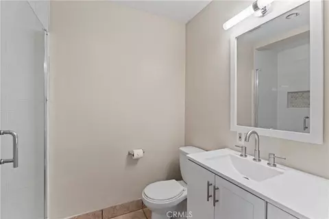 Bath - 3090 Panorama Rd #A, Riverside, CA 92506 photo 1 of 2