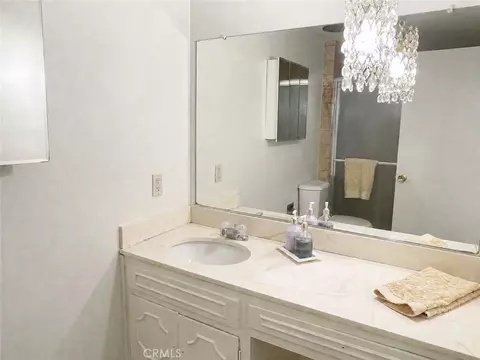 Bath - 139 E Cypress, Redlands, CA 92373 photo 2 of 5