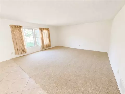 Living - 139 E Cypress, Redlands, CA 92373 photo 4 of 8
