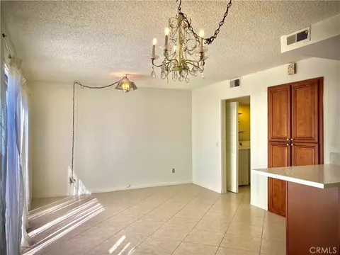 Living - 139 E Cypress, Redlands, CA 92373 photo 8 of 8