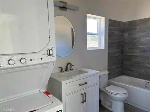 Bath - 7374 Olympic Rd, Joshua Tree, CA 92252 photo 2 of 2