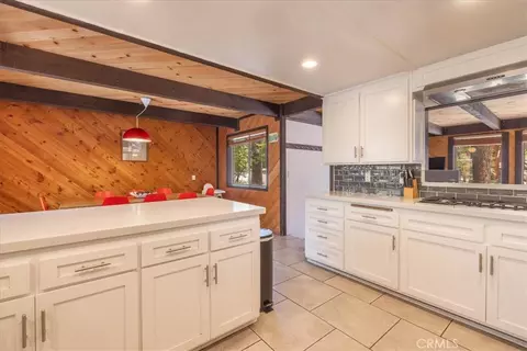 Kitchen - 649 St Moritz, Big Bear Lake, CA 92315 photo 5 of 5