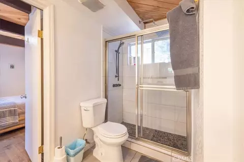 Bath - 649 St Moritz, Big Bear Lake, CA 92315 photo 2 of 4