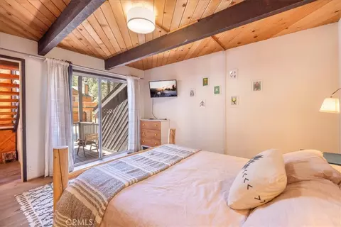 Bedroom - 649 St Moritz, Big Bear Lake, CA 92315 photo 6 of 11