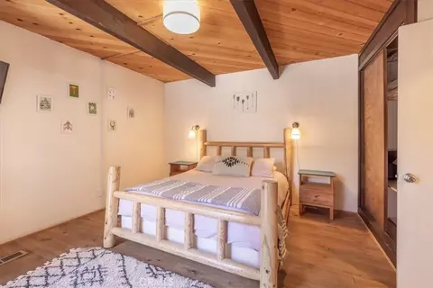 Bedroom - 649 St Moritz, Big Bear Lake, CA 92315 photo 4 of 11