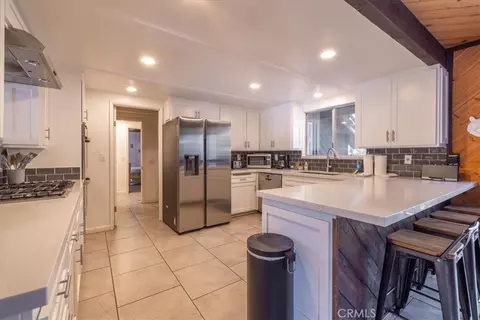 Kitchen - 649 St Moritz, Big Bear Lake, CA 92315 photo 1 of 5