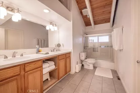 Bath - 649 St Moritz, Big Bear Lake, CA 92315 photo 3 of 4