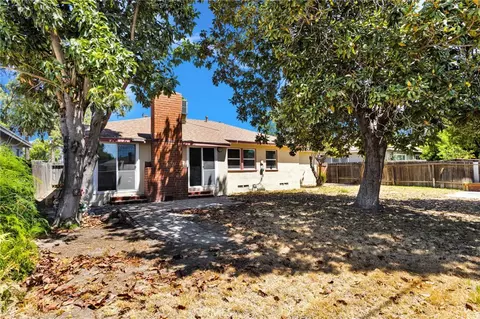 Exterior - 647 E 21st, San Bernardino, CA 92404 photo 6 of 10