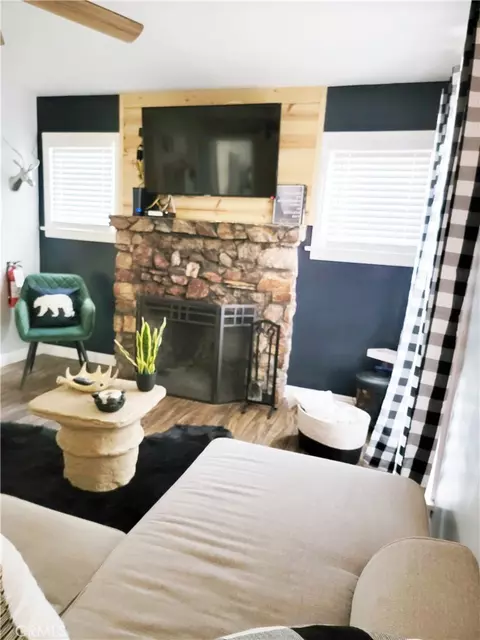 Living - 541 Timber Ln, Big Bear Lake, CA 92315 photo 2 of 3
