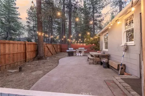 Exterior - 541 Timber Ln, Big Bear Lake, CA 92315 photo 3 of 8