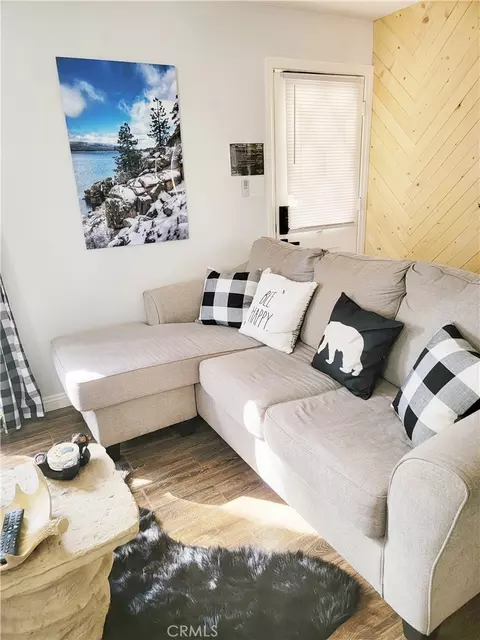 Living - 541 Timber Ln, Big Bear Lake, CA 92315 photo 1 of 3