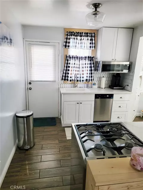 Kitchen - 541 Timber Ln, Big Bear Lake, CA 92315 photo 1 of 1