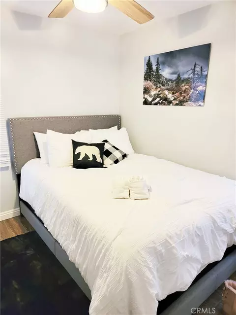Bedroom - 541 Timber Ln, Big Bear Lake, CA 92315 photo 2 of 2