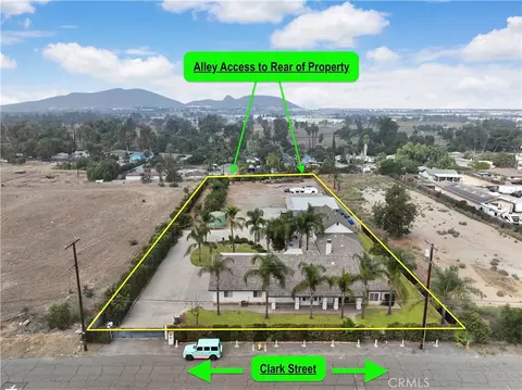 View/Area - 875 Clark, Riverside, CA 92501 photo 2 of 4