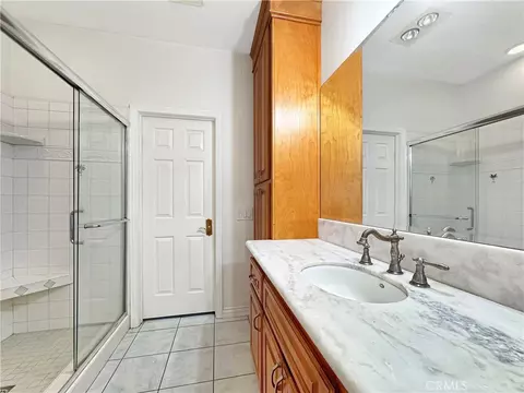 Bath - 875 Clark, Riverside, CA 92501 photo 3 of 6