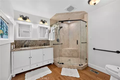 Bath - 1056 San Jacinto, Redlands, CA 92373 photo 2 of 7