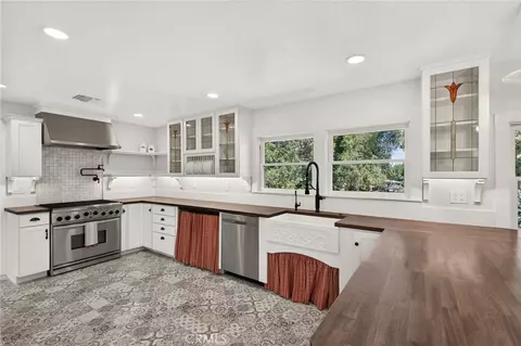 Kitchen - 1056 San Jacinto, Redlands, CA 92373 photo 2 of 4