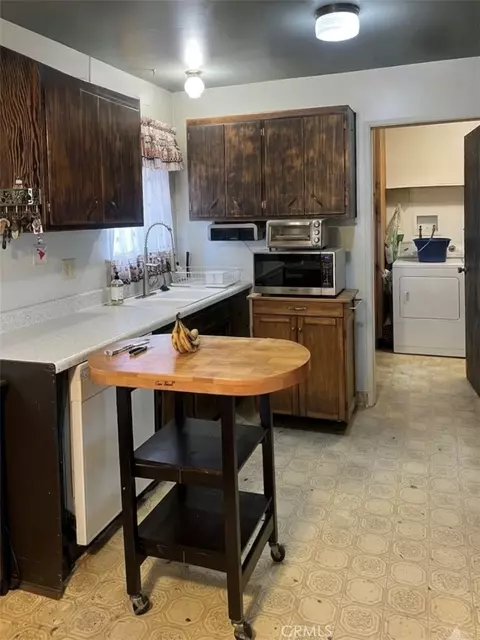 Kitchen - 35082 Rachel Ln, Yucaipa, CA 92399 photo 1 of 2