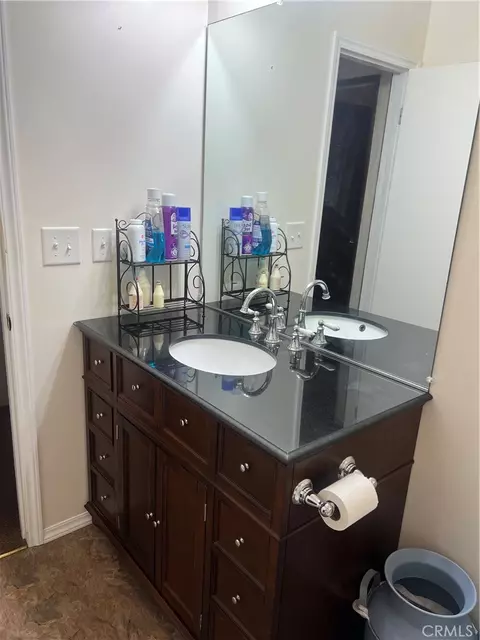 Bath - 35082 Rachel Ln, Yucaipa, CA 92399 photo 2 of 3
