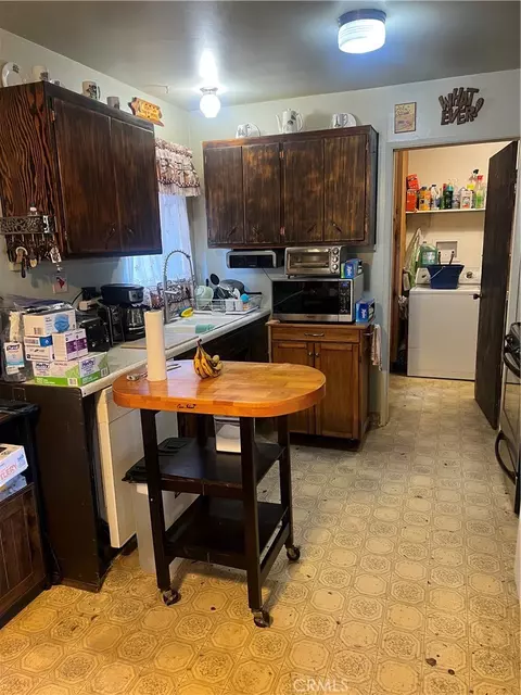 Kitchen - 35082 Rachel Ln, Yucaipa, CA 92399 photo 2 of 2
