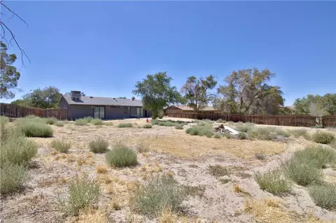 Exterior - 40570 159th St E, Lancaster, CA 93535 photo 5 of 6