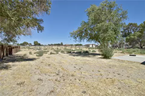 Exterior - 40570 159th St E, Lancaster, CA 93535 photo 2 of 6