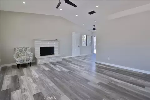 Living - 40570 159th St E, Lancaster, CA 93535 photo 2 of 4