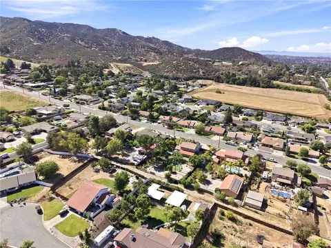 35785 Date Ave, Yucaipa, CA 92399 photo 41