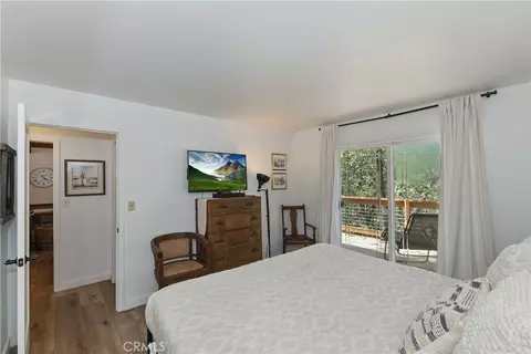 Bedroom - 1308 Sequoia, Lake Arrowhead, CA 92352 photo 4 of 9