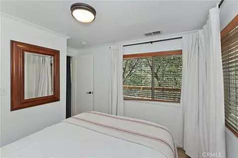 Bedroom - 1308 Sequoia, Lake Arrowhead, CA 92352 photo 7 of 9