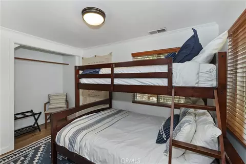 Bedroom - 1308 Sequoia, Lake Arrowhead, CA 92352 photo 8 of 9