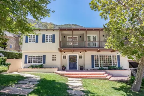 19 Round Up Rd, Bell Canyon, CA 91307