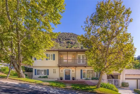 19 Round Up Rd, Bell Canyon, CA 91307
