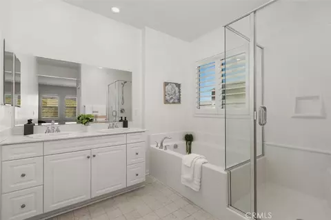 Bath - 7640 Sweet Ranch Cir, Riverside, CA 92507 photo 2 of 3