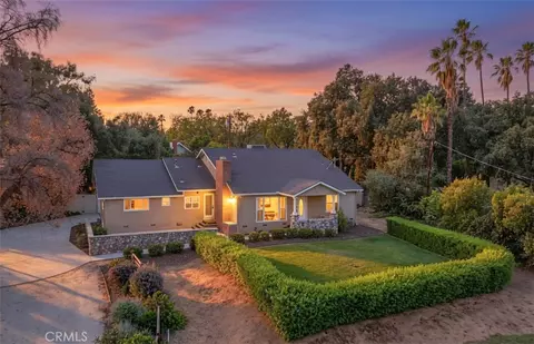 Exterior - 21 W Hilton Ave, Redlands, CA 92373 photo 10 of 10