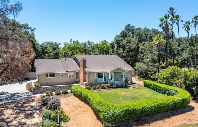 21 W Hilton Ave, Redlands, CA 92373