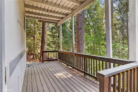 Exterior - 1039 Lausanne, Crestline, CA 92325 photo 5 of 6