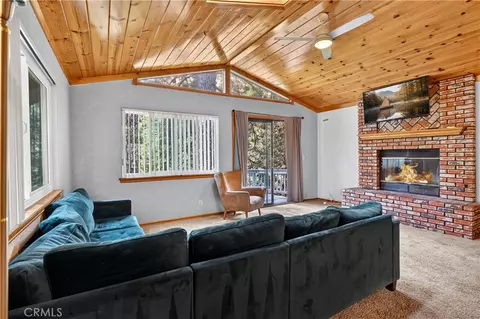 Living - 1039 Lausanne, Crestline, CA 92325 photo 2 of 2