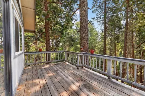 Exterior - 1039 Lausanne, Crestline, CA 92325 photo 2 of 6