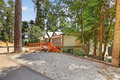 Exterior - 1039 Lausanne, Crestline, CA 92325 photo 6 of 6