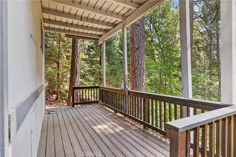 Exterior - 1039 Lausanne, Crestline, CA 92325 photo 2 of 6