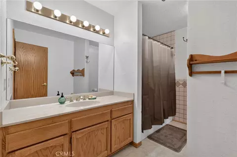 Bath - 1039 Lausanne, Crestline, CA 92325 photo 1 of 2
