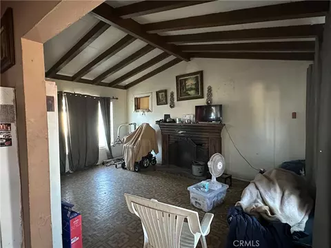 122 E Pioneer Ave, Redlands, CA 92374 photo 4