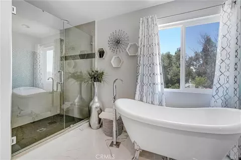 Bath - 31291 Tommy, Temecula, CA 92591 photo 2 of 6