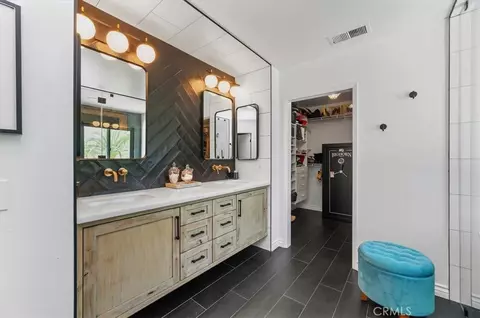 Bath - 3256 Stargate Dr, Corona, CA 92882 photo 3 of 5