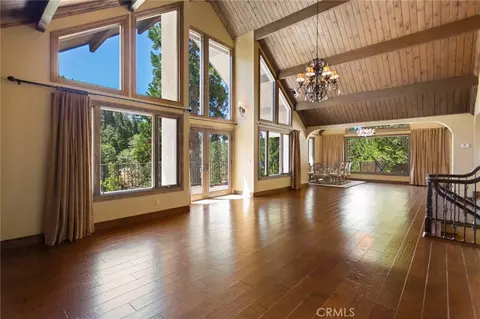 Living - 801 Brentwood, Lake Arrowhead, CA 92352 photo 4 of 7