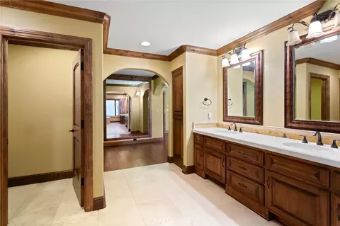 Entry Way - 801 Brentwood, Lake Arrowhead, CA 92352 photo 1 of 1